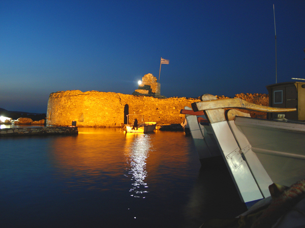  Venetian Castle of Naoussa , Castles, wondergreece.gr