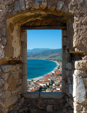  Κάστρο Παράλιου Άστρους, Κάστρα, wondergreece.gr