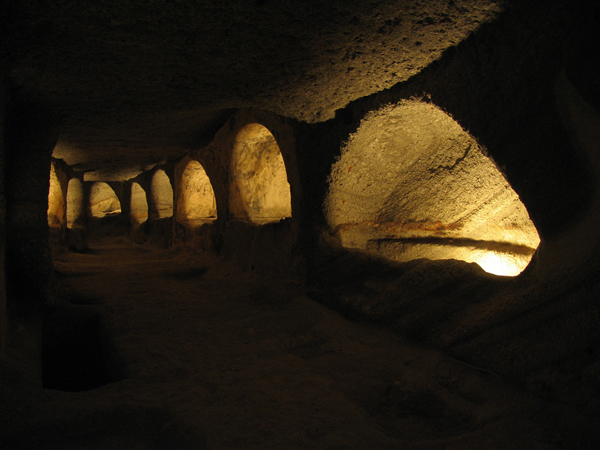  Catacombs, Monuments & sights, wondergreece.gr