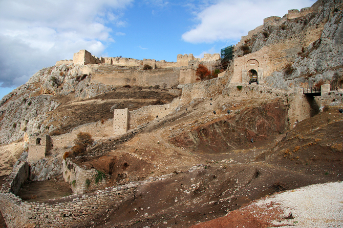  The Castle of Acrokorinthos , Archaelogical sites, wondergreece.gr