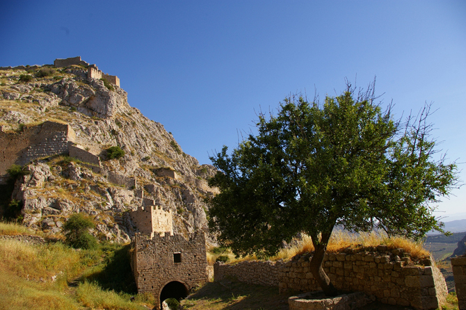  The Castle of Acrokorinthos , Archaelogical sites, wondergreece.gr