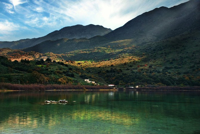  Kournas Lake, Lakes, wondergreece.gr