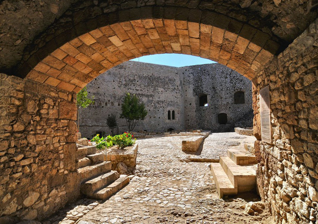  Κάστρο Χλεμούτσι , Κάστρα, wondergreece.gr