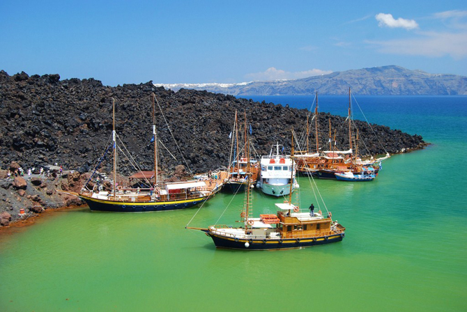  Παλαιά & Νέα Καμένη, Ηφαίστεια, wondergreece.gr