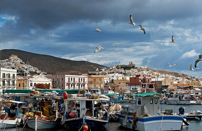  Ερμούπολη, Πόλεις & Χωριά, wondergreece.gr