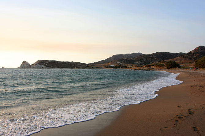  Mavrospilia, Beaches, wondergreece.gr