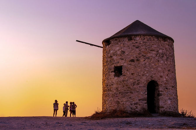  Windmills in Gira, Monuments & sights, wondergreece.gr