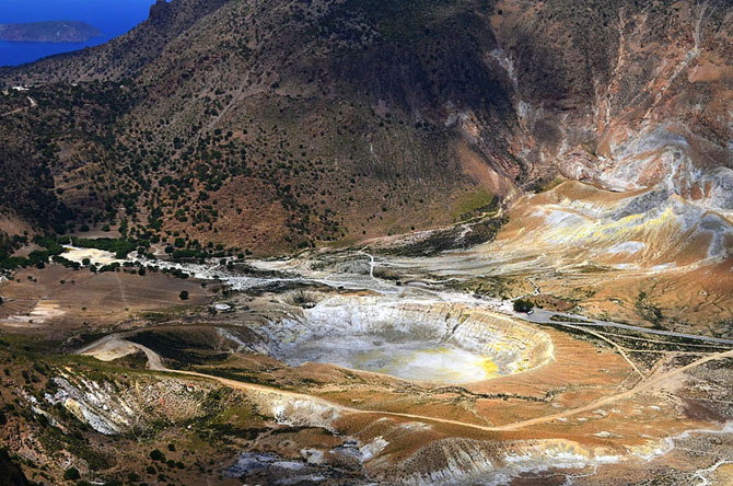  Volcanoe Nisyros, Volcanoes, wondergreece.gr