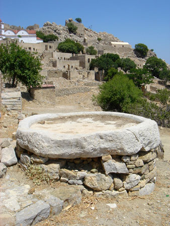  Mikro Chorio, Monuments & sights, wondergreece.gr