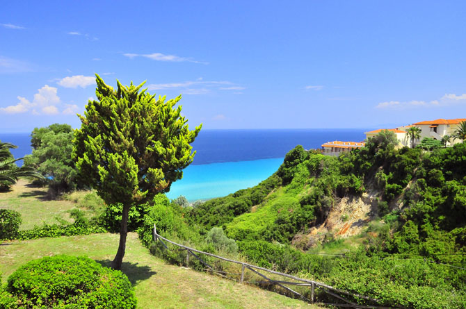  Άφυτος, Πόλεις & Χωριά, wondergreece.gr