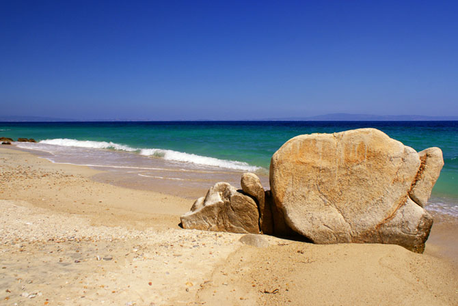  Fava, Beaches, wondergreece.gr