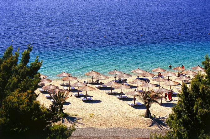  Porto Carras , Beaches, wondergreece.gr