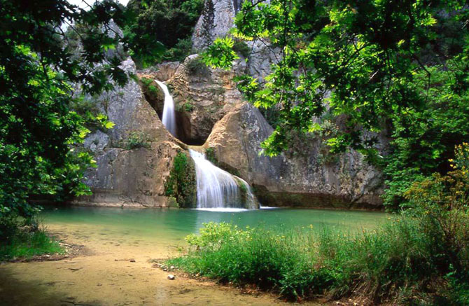  Κόκκινα Πατερά, Φαράγγια, wondergreece.gr