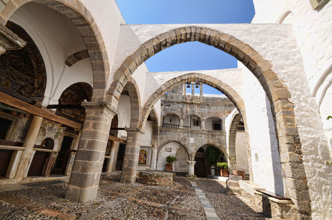  Agios Ioannis Theologos Monastery, Churches & Monasteries, wondergreece.gr