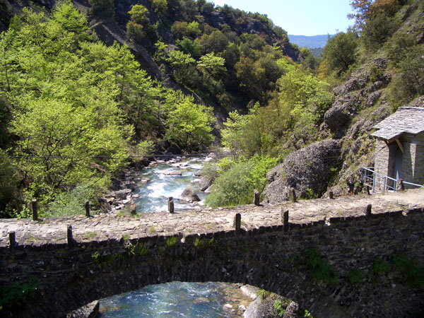  Bridge Kouiasa, Monuments & sights, wondergreece.gr