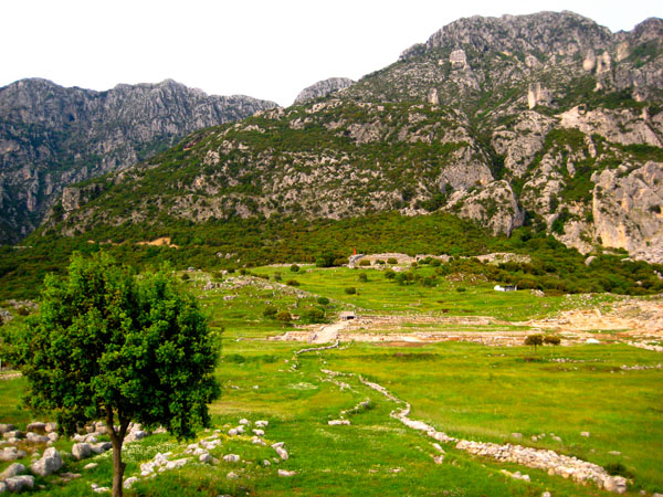  Αρχαία Ελέα, Αρχαιολογικοί Χώροι, wondergreece.gr