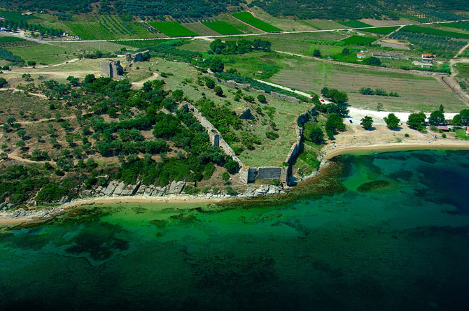  Castle of Nea Peramos (Anaktoroupoli), Castles, wondergreece.gr