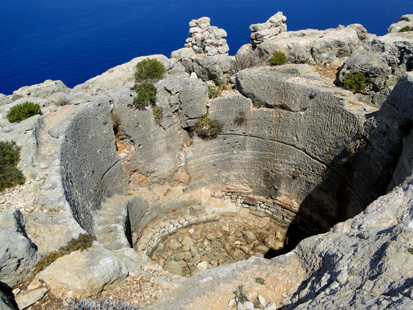  Paleokastro (Old Castle), Castles, wondergreece.gr