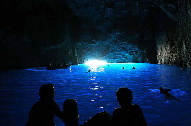  Blue Cave (Fokiali), Caves, wondergreece.gr