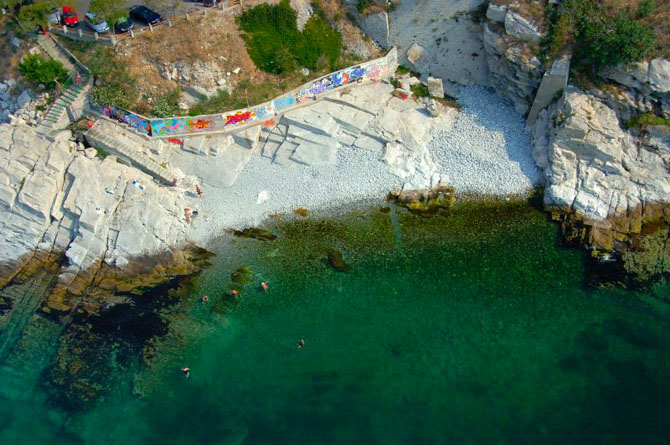  Βράχια Αγίας Βαρβάρας, Παραλίες, wondergreece.gr