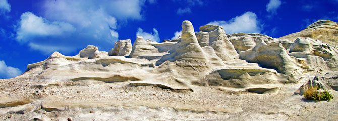  Sarakiniko, Beaches, wondergreece.gr