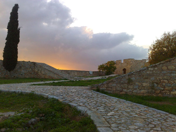  Κάστρο Καραμπαμπά, Κάστρα, wondergreece.gr