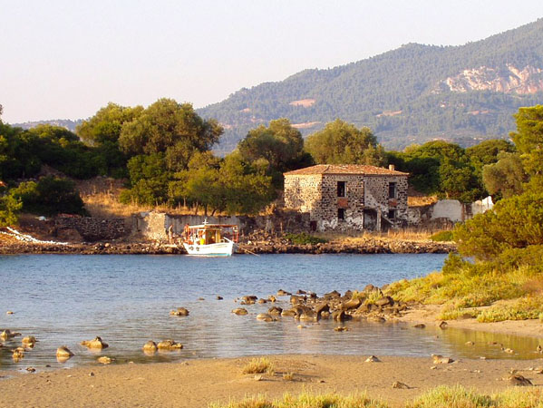  Lichadonisia, Beaches, wondergreece.gr