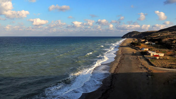  Στόμιο Οξύλιθου, Παραλίες, wondergreece.gr