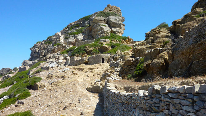  Καστρί (Ακρόπολη Αρκεσίνης), Κάστρα, wondergreece.gr