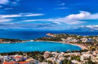 Vouliagmeni Beach, Attiki Prefecture, wondergreece.gr