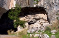 Σπηλιά του Νταβέλη ή “ Σπήλαιο των Αμώμων ”, Ν. Αττικής, wondergreece.gr